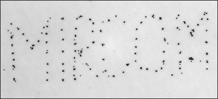 Faisceau de particules alpha de 6 MeV sur détecteur de traces - Ciblage avec 10±3 particules par point.
