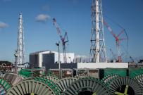 Centrale nucléaire de Fukushima Daiichi - vue des réacteurs 1, 2 et 3, fin 2013